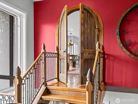 Entry Way - 65 Aerie Rd, Eastsound, WA 98245 photo 3 of 4
