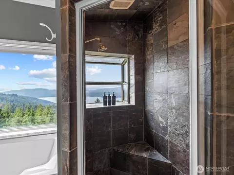 Bath - 65 Aerie Rd, Eastsound, WA 98245 photo 3 of 3