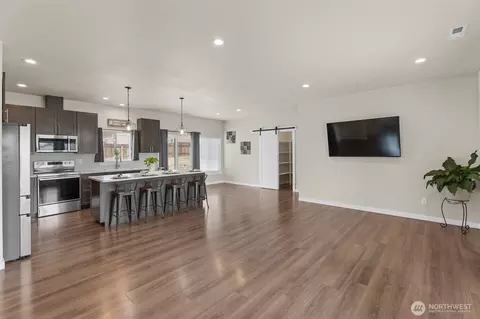 158 Saratoga Ln, Malaga, WA 98828