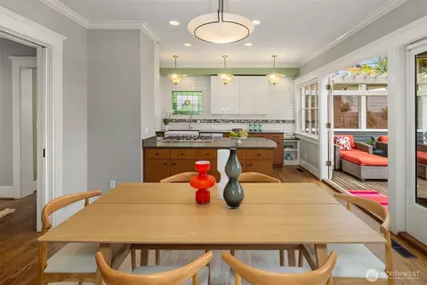 Dining - 930 20th Ave E, Seattle, WA 98112 photo 4 of 5