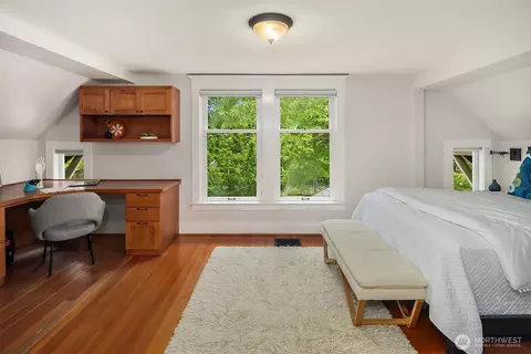 Bedroom - 930 20th Ave E, Seattle, WA 98112 photo 2 of 2