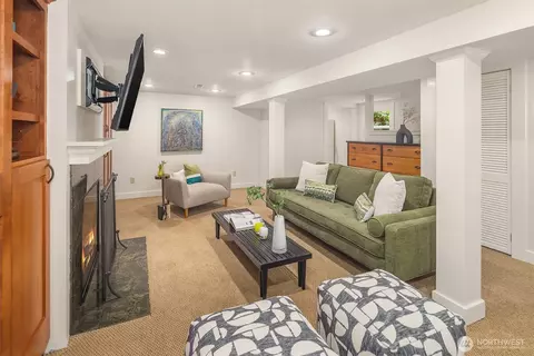 Living - 930 20th Ave E, Seattle, WA 98112 photo 4 of 5