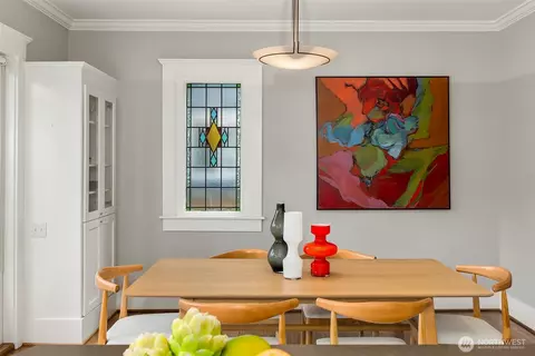 Dining - 930 20th Ave E, Seattle, WA 98112 photo 3 of 5