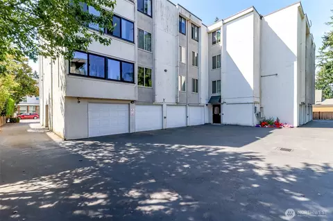 132 N 132nd St #204, Seattle, WA 98133