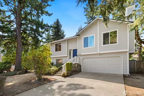 1725 211th Pl NE, Sammamish, WA 98074