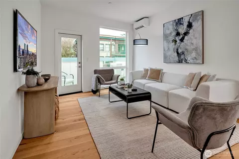 Living - 629 13th Ave E, Seattle, WA 98102 photo 6 of 7