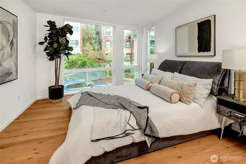 Bedroom - 629 13th Ave E, Seattle, WA 98102 photo 1 of 3