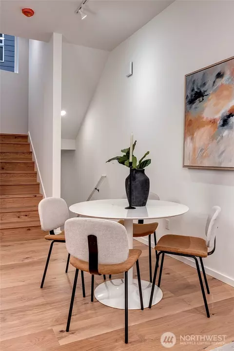 Dining - 629 13th Ave E, Seattle, WA 98102 photo 1 of 3
