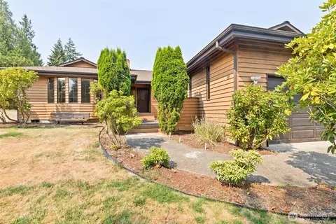252 View Ridge Dr, Port Angeles, WA 98362