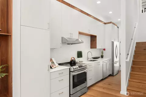 Kitchen - 633 13th Ave E, Seattle, WA 98102 photo 1 of 3