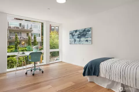 Bedroom - 633 13th Ave E, Seattle, WA 98102 photo 1 of 3