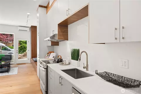 Kitchen - 633 13th Ave E, Seattle, WA 98102 photo 3 of 3