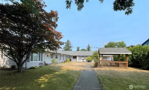 708 Grover St, Lynden, WA 98264
