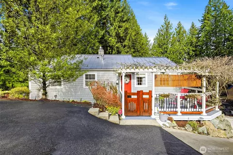 16714 SE Newport Way, Bellevue, WA 98006