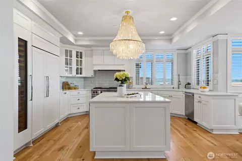 219 5th Ave S #F304, Kirkland, WA 98033