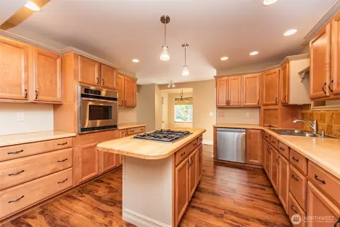 Kitchen - 303 Buck Loop Rd, Sequim, WA 98382 photo 4 of 4
