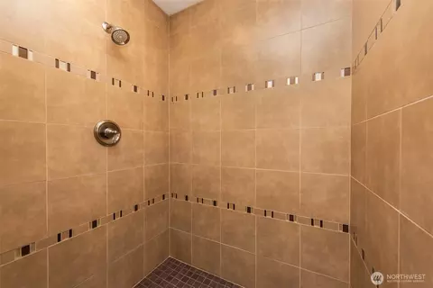 Bath - 303 Buck Loop Rd, Sequim, WA 98382 photo 4 of 6