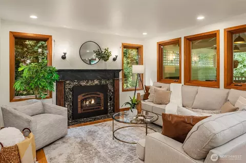 Living - 23508 53rd Ave SE, Bothell, WA 98021 photo 3 of 3