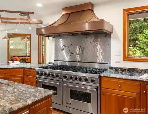 Kitchen - 23508 53rd Ave SE, Bothell, WA 98021 photo 2 of 7