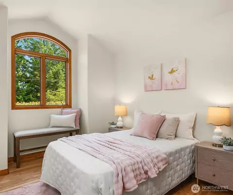 Bedroom - 23508 53rd Ave SE, Bothell, WA 98021 photo 4 of 5