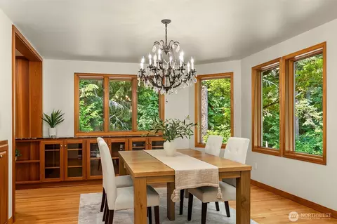 Dining - 23508 53rd Ave SE, Bothell, WA 98021 photo 2 of 3