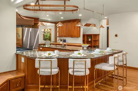 Kitchen - 23508 53rd Ave SE, Bothell, WA 98021 photo 4 of 7