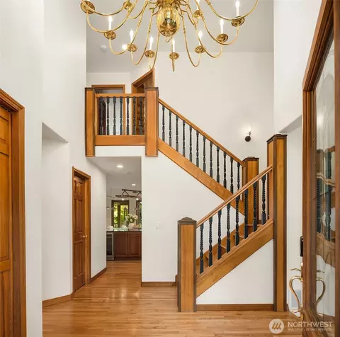 Entry Way - 23508 53rd Ave SE, Bothell, WA 98021 photo 2 of 3