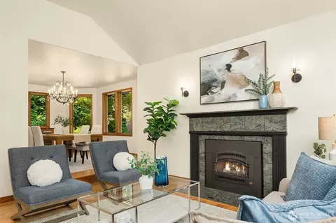 Living - 23508 53rd Ave SE, Bothell, WA 98021 photo 2 of 3