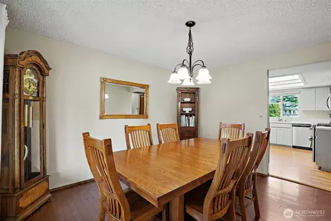 Dining - 6421 152nd Ave E, Sumner, WA 98390 photo 2 of 2