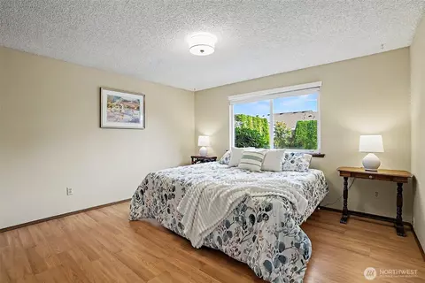 Bedroom - 6421 152nd Ave E, Sumner, WA 98390 photo 3 of 6