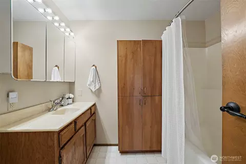 Bath - 6421 152nd Ave E, Sumner, WA 98390 photo 1 of 2