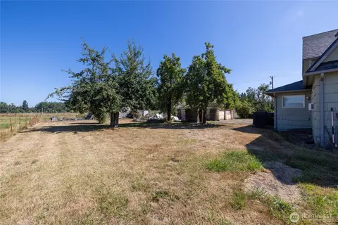 Exterior - 24324 SE 400th St, Enumclaw, WA 98022 photo 5 of 5