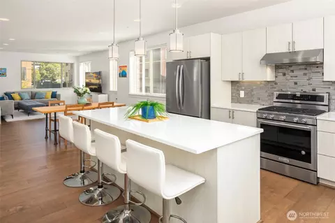 15790 NE 14th Aly, Bellevue, WA 98008