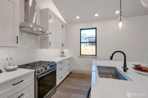 Kitchen - 11 Dover Ln, Sequim, WA 98382 photo 2 of 2