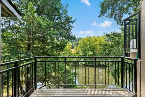 9725 NE Riverbend Dr #11C, Bothell, WA 98011