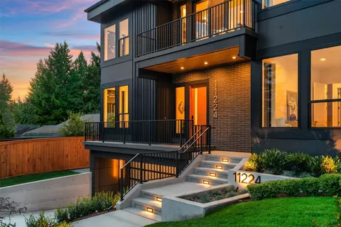 11224 NE 91st St, Kirkland, WA 98033