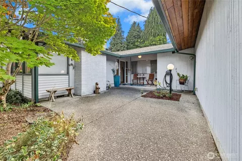 Exterior - 8826 Cascadia Ave, Everett, WA 98208 photo 4 of 13