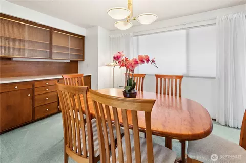 Dining - 8826 Cascadia Ave, Everett, WA 98208 photo 1 of 2