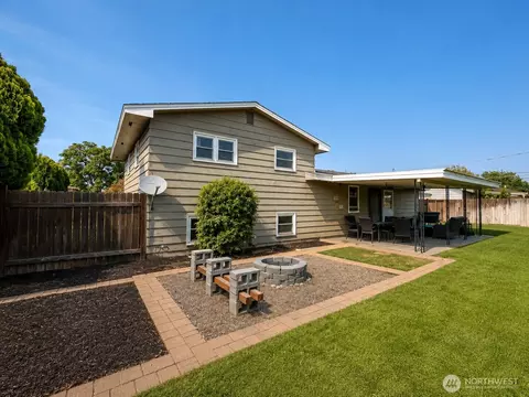 Exterior - 1326 Elm St, Othello, WA 99344 photo 3 of 7