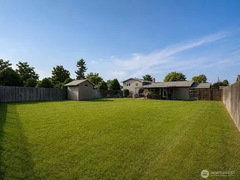 Exterior - 1326 Elm St, Othello, WA 99344 photo 4 of 7