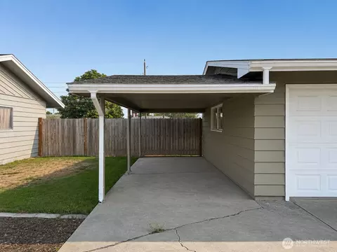 Exterior - 1326 Elm St, Othello, WA 99344 photo 7 of 7