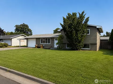 Exterior - 1326 Elm St, Othello, WA 99344 photo 2 of 7