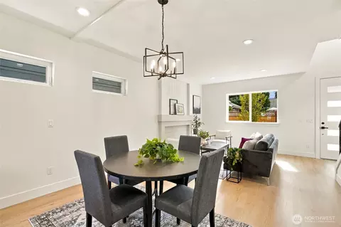 Dining - 5513 Fleming St #B, Everett, WA 98203 photo 1 of 3
