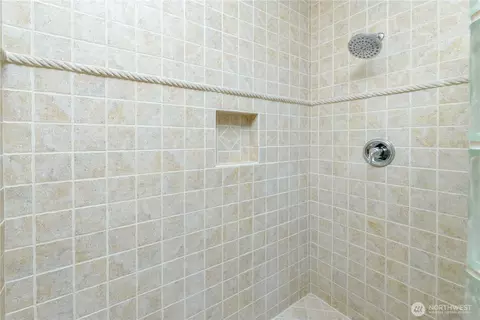 Bath - 823 Fox Hollow Rd, Sequim, WA 98382 photo 3 of 6