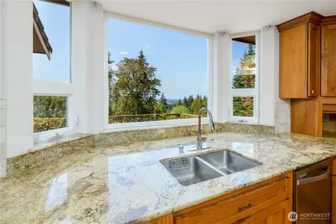 Kitchen - 823 Fox Hollow Rd, Sequim, WA 98382 photo 2 of 4