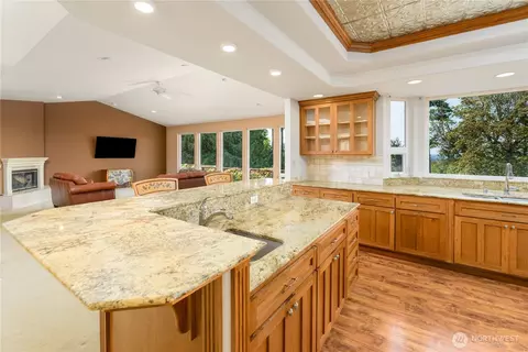 Kitchen - 823 Fox Hollow Rd, Sequim, WA 98382 photo 4 of 4