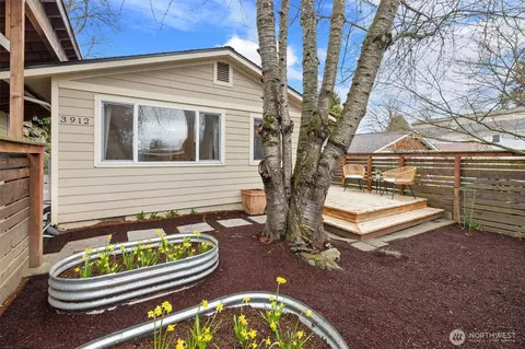 3912 S Findlay St, Seattle, WA 98118