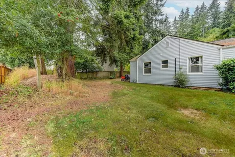 Exterior - 624 Madison St, Everett, WA 98203 photo 8 of 12