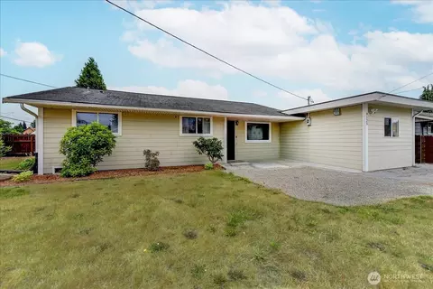 9125 48th Dr NE, Marysville, WA 98270