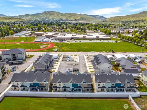 1075 Red Apple Rd #F21, Wenatchee, WA 98801